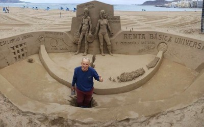 Etual Ojeda realiza un impresionante monumento a la Renta Básica